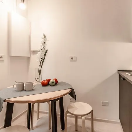 Housmart Arienti 38a شقة *